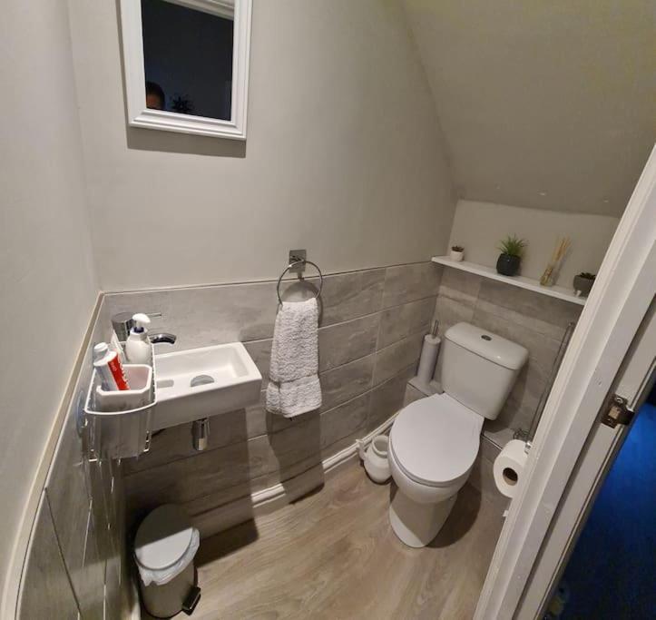 Stunning Holiday Home. Free Parking. Manchester Exterior foto